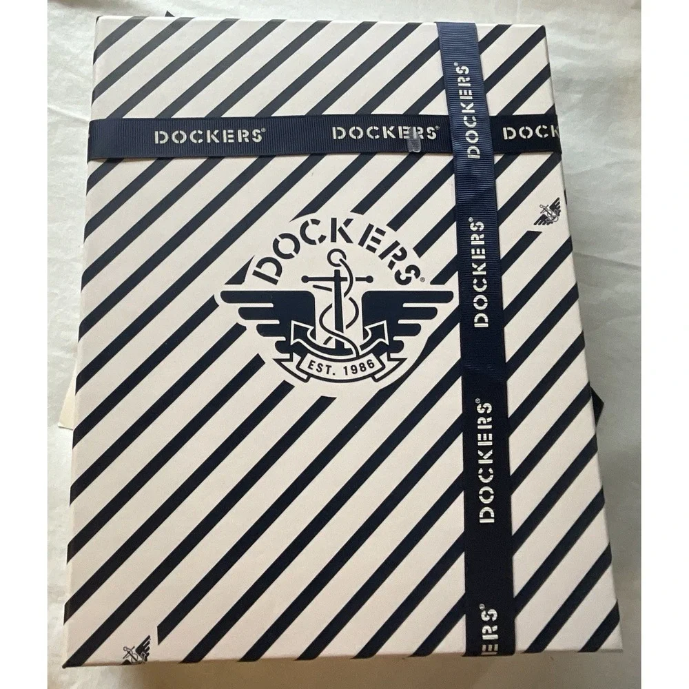 New Dockers‎ One Size Scarf & Beanie Gift Box Set Black
